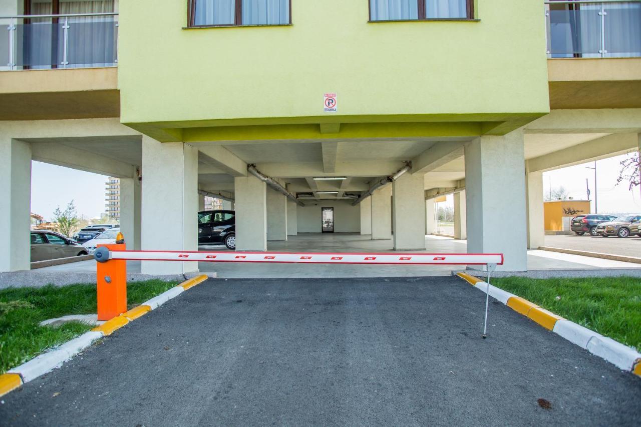 Bella Vista Summerland Mamaia Exterior foto